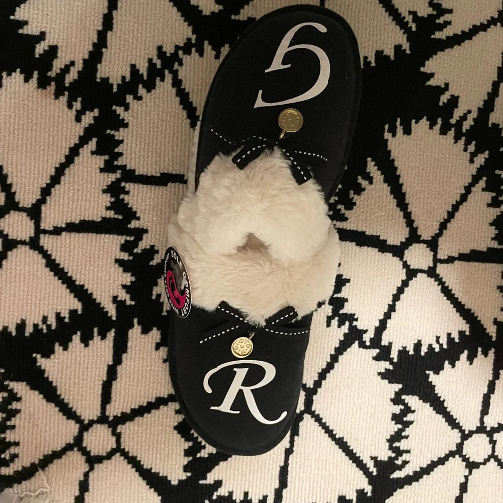 Slippers - Picture 1 of 1